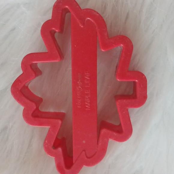 7 Thanksgiving Cookie Cutter Set - Turkey, Leaf & Pilgrim Hats - Picture 7 of 8